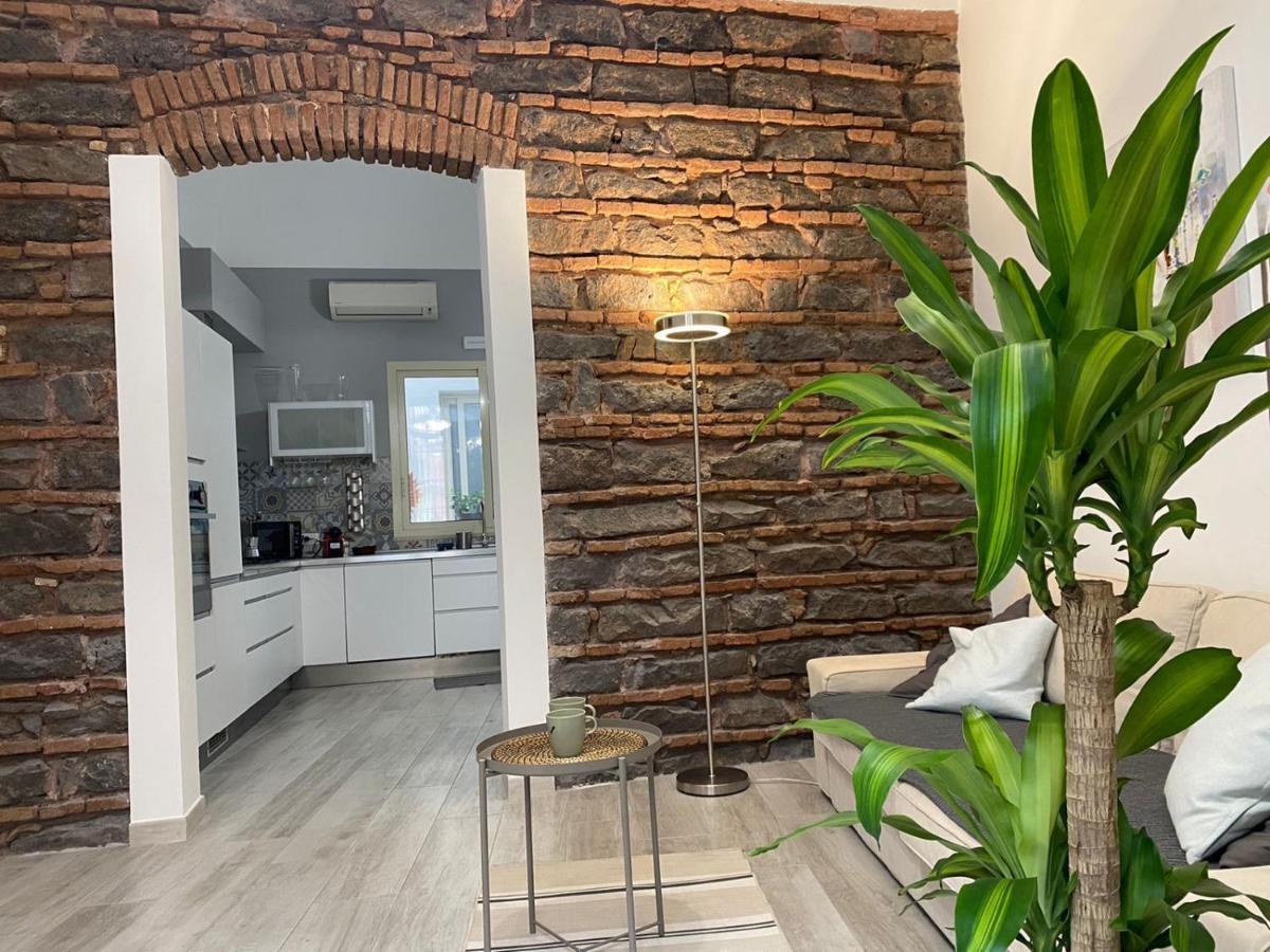 Apartment Alfonzetti-5 Min Walk To Central Train And Bus Station 카타니아 외부 사진